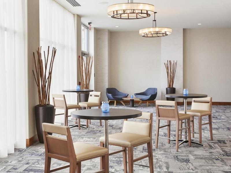 Courtyard By Marriott Erie Bayfront Hotel Екстериор снимка