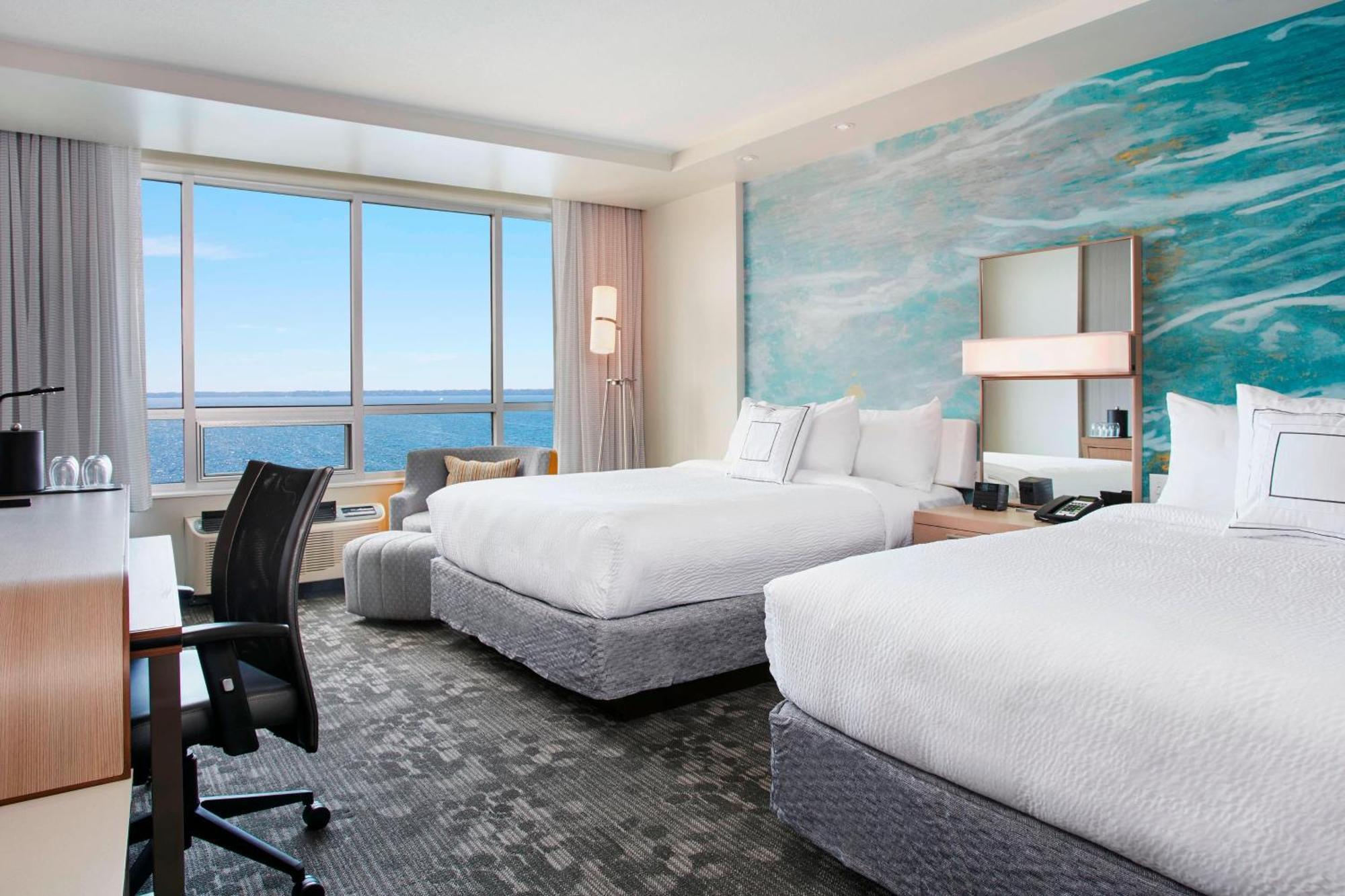 Courtyard By Marriott Erie Bayfront Hotel Екстериор снимка